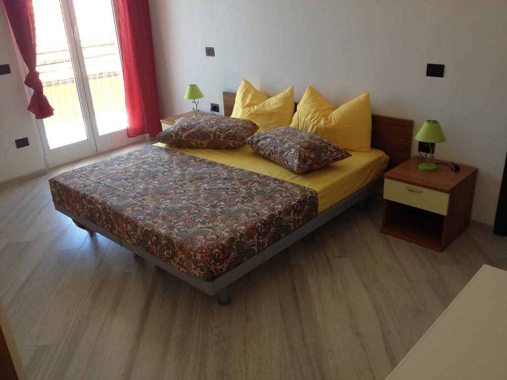 Best Lavagna Apartment Habitación foto